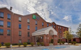 Holiday Inn Express & Suites i-95 Capitol Beltway-Largo